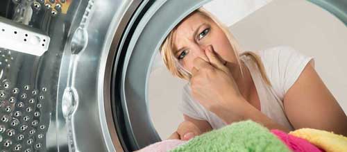 علت بوی بد ماشین لباسشویی پاکشوما