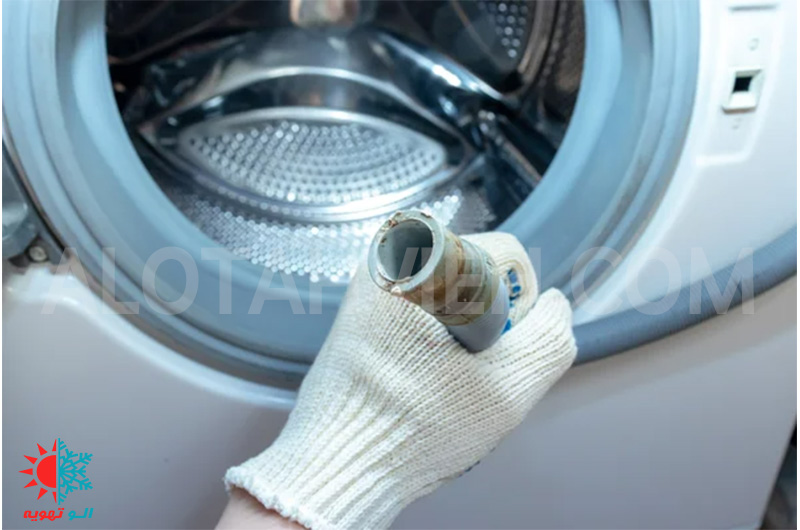راه حل های برطرف کردن علت تخلیه نشدن آب ماشین لباسشویی